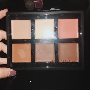 ABH contour palette (Medium)
